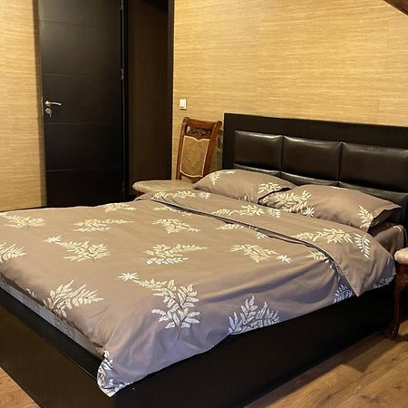 טביליסי Beautiful Apartment On Atoneli מראה חיצוני תמונה