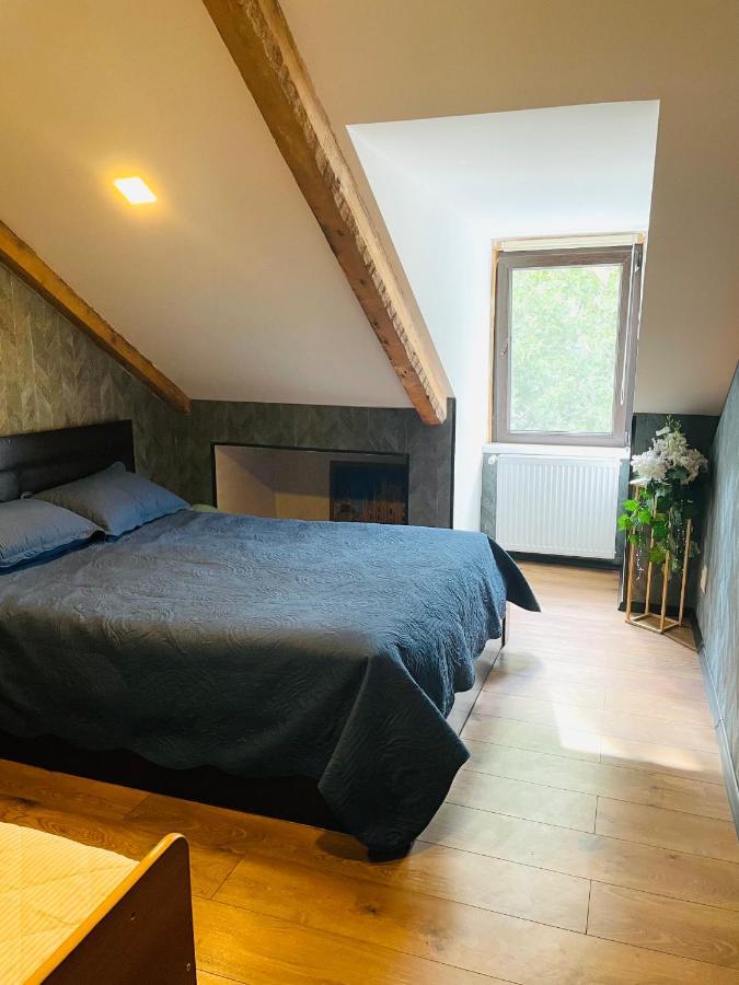 טביליסי Beautiful Apartment On Atoneli מראה חיצוני תמונה