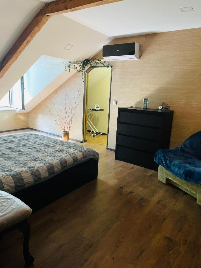טביליסי Beautiful Apartment On Atoneli מראה חיצוני תמונה